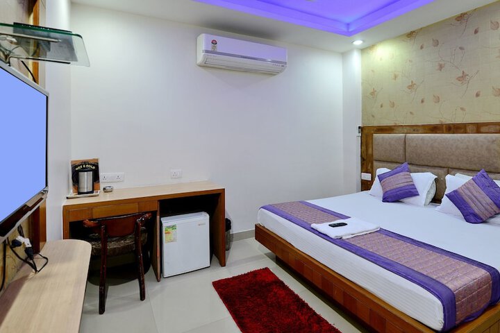 Room 17 of 31