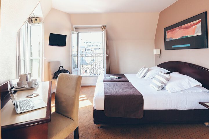 Room 26 of 91
