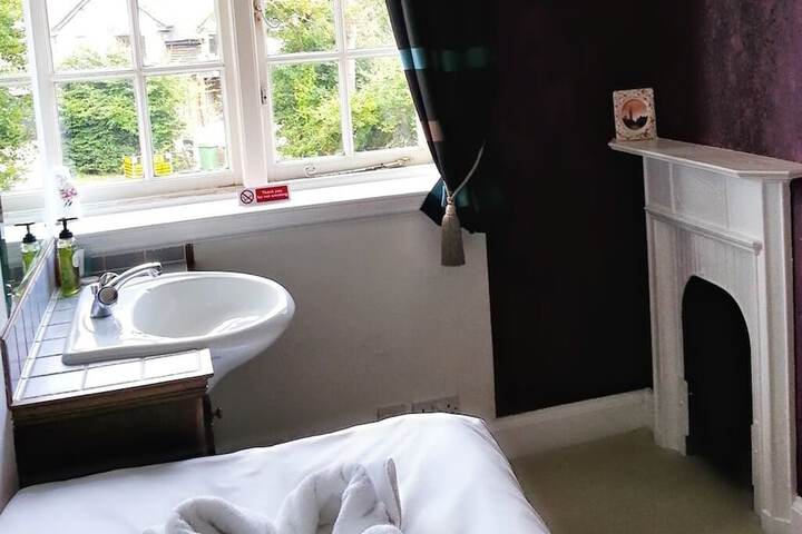 Room 7 of 38