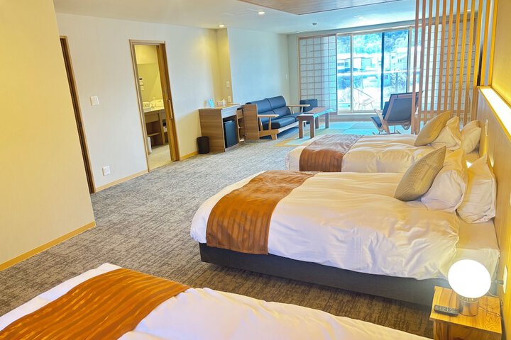 Room 13 of 48