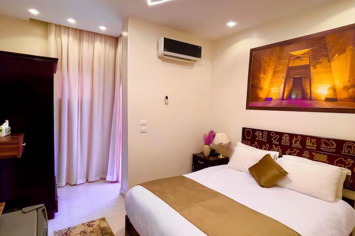 Room 29 of 84
