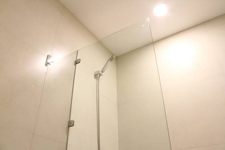Room 71 of 159