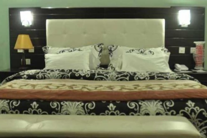 Room 8 of 15