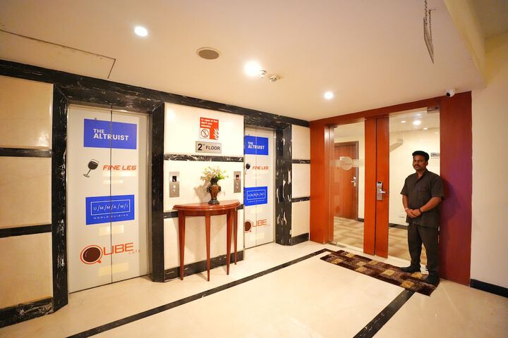 Guest Lobby