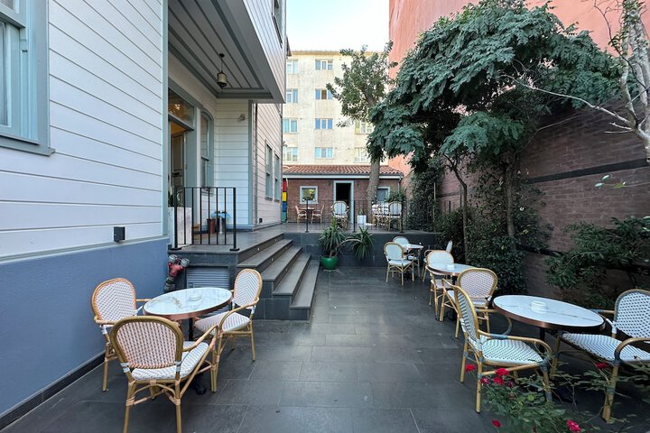 Hotel Exterior 31 of 36