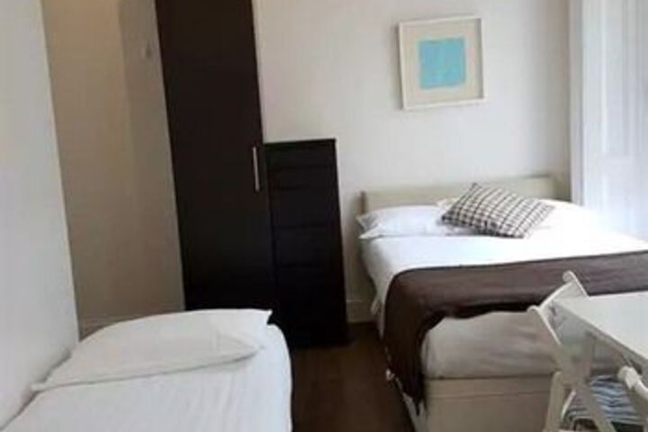 Room 12 of 66
