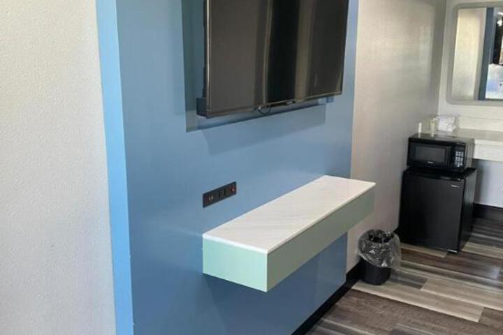 Photo 6