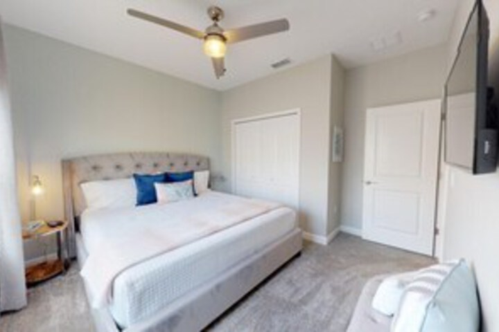 Room 52 of 60