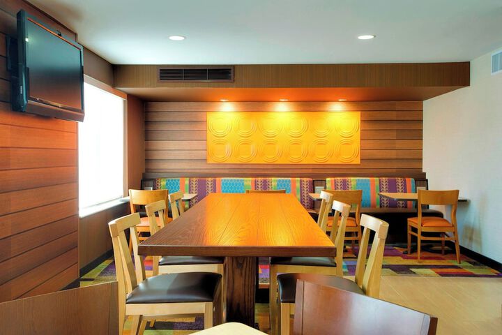 Dining Photos
