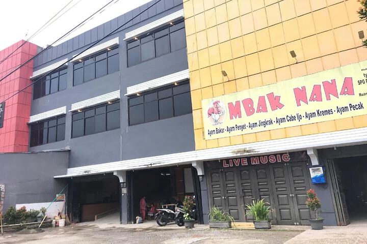 Exterior of Hotel Mulia Tiza
