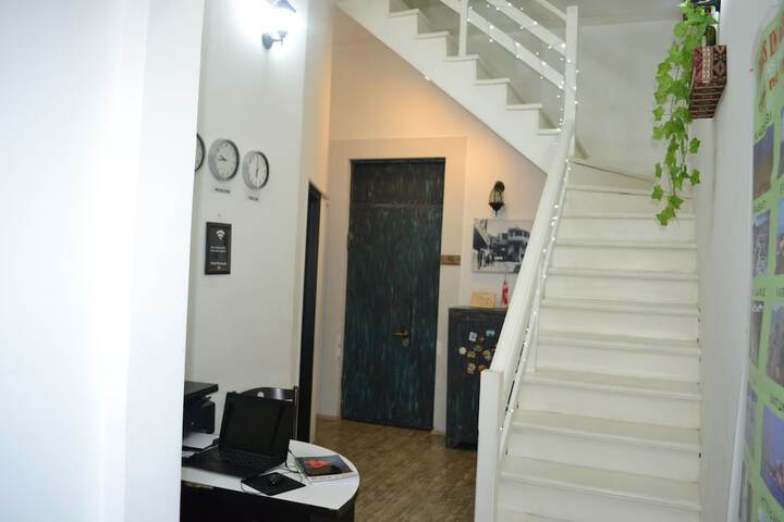 Hotel 3 of 131