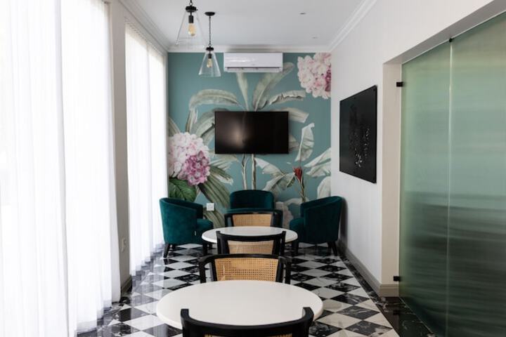 Hotel 68 of 75