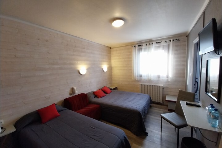 Room 12 of 47