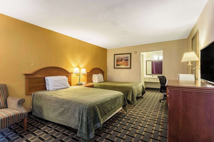 Double Bed (10 of 17)