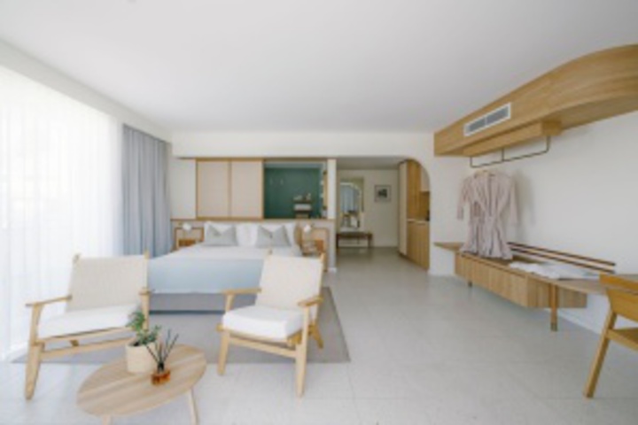 Room 80 of 672