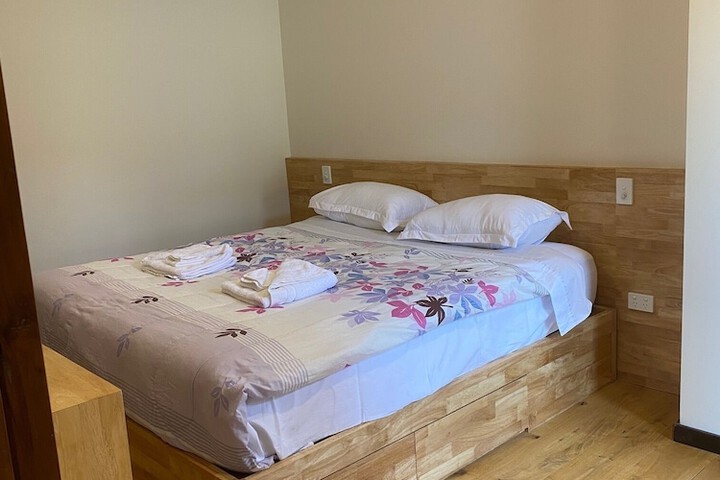 Room 10 of 121