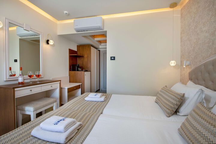 Room 51 of 156