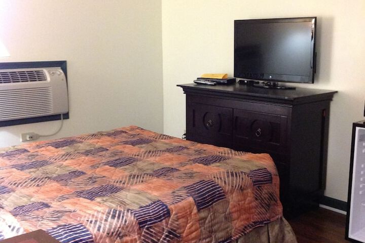 Room 3 of 19