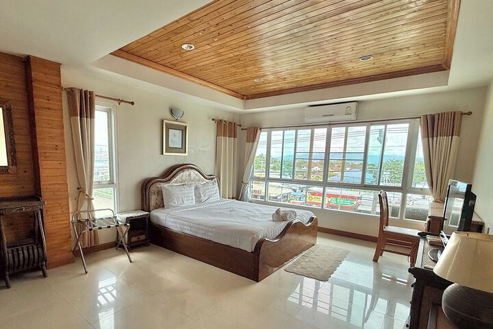 Room 15 of 121