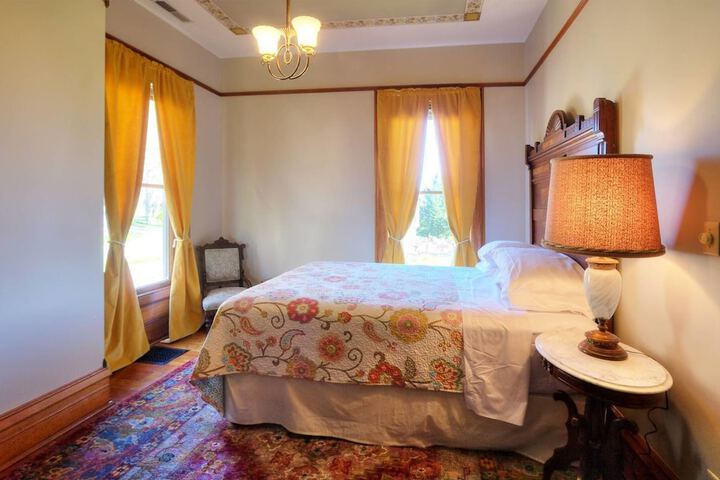 Room 3 of 21