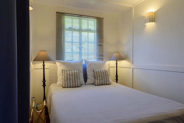 Room 42 of 60