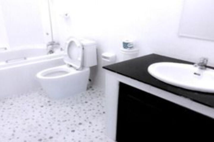Room 4 of 34