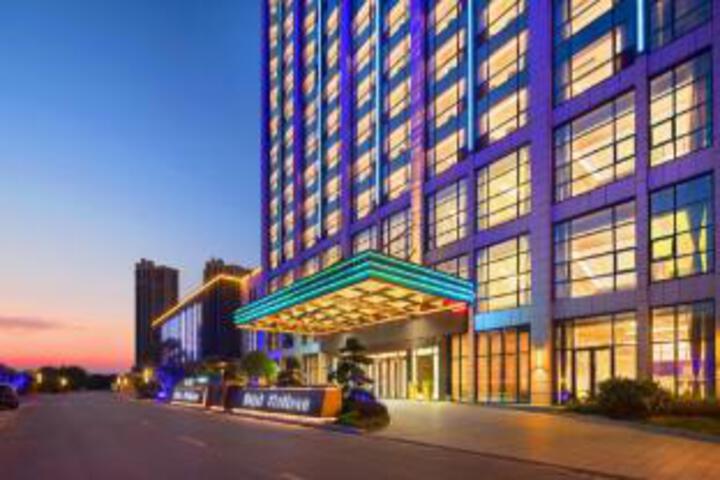 Elong Hotel