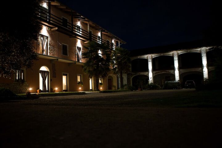 Hotel 27 of 32