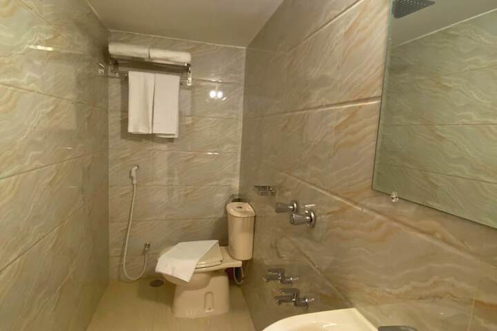 Room 13 of 15
