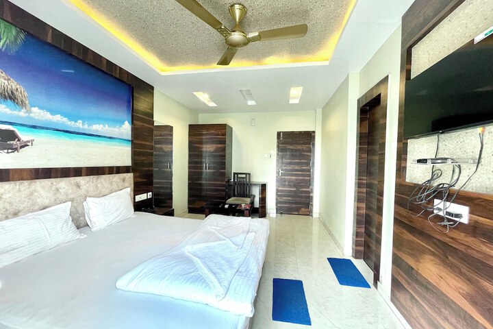 Room 5 of 40