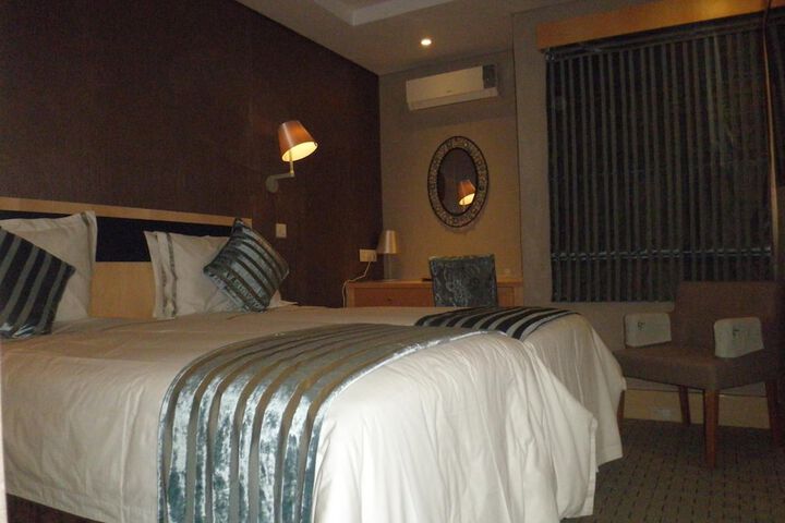 Room 13 of 50