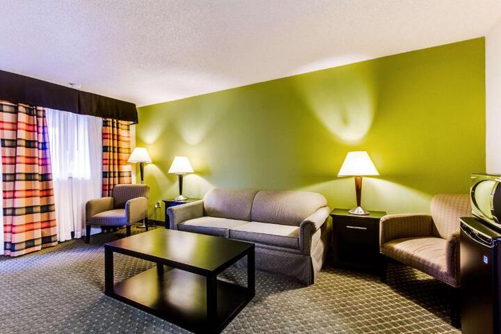 2 Double Beds (6 of 12)