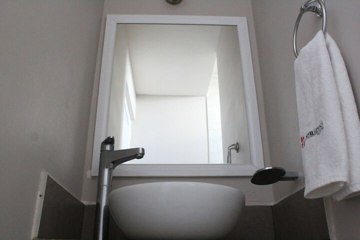 Room 33 of 78