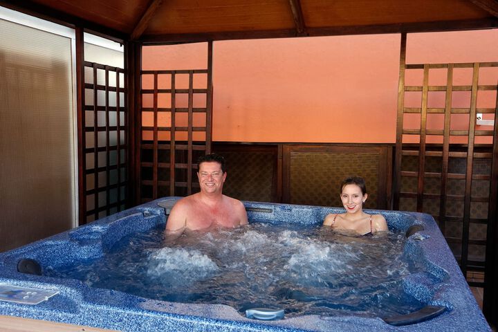 Hotel Pool
