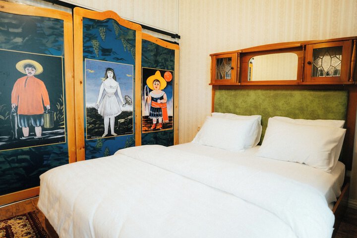 Room 8 of 75
