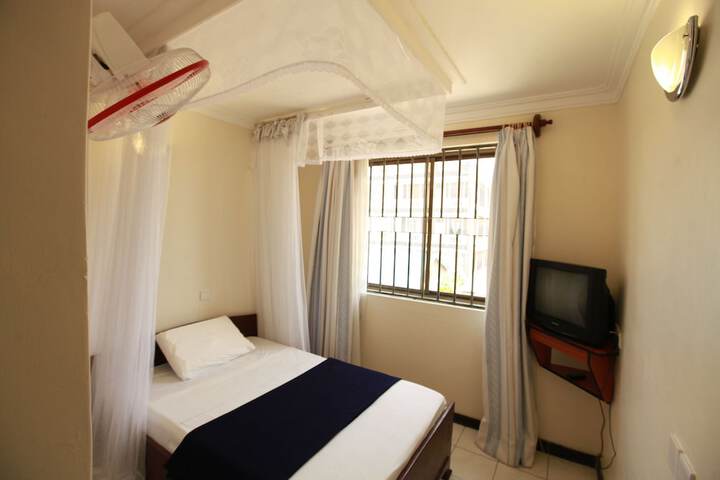 Room 9 of 53