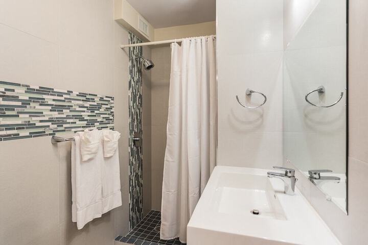 Room 8 of 29