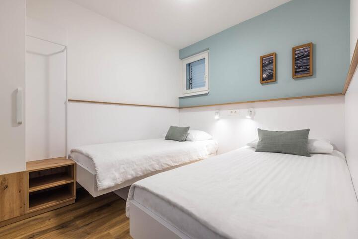 Room 5 of 29
