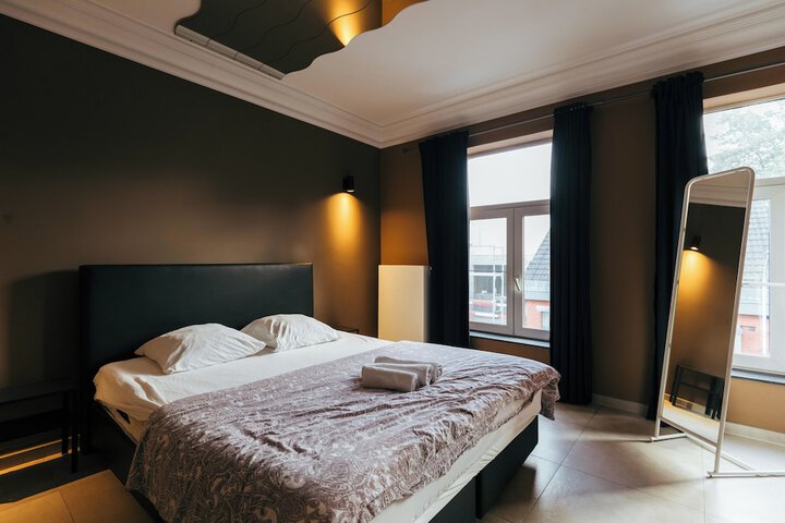 Room 16 of 69