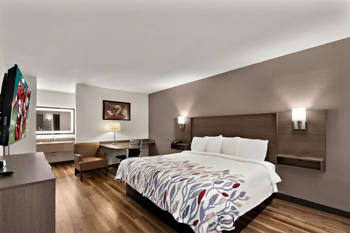 Standard King First Floor (7 of 10)