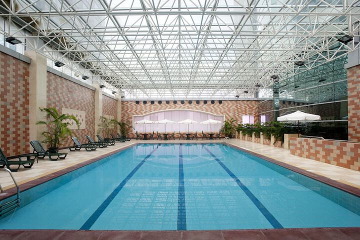 Pool Hotel