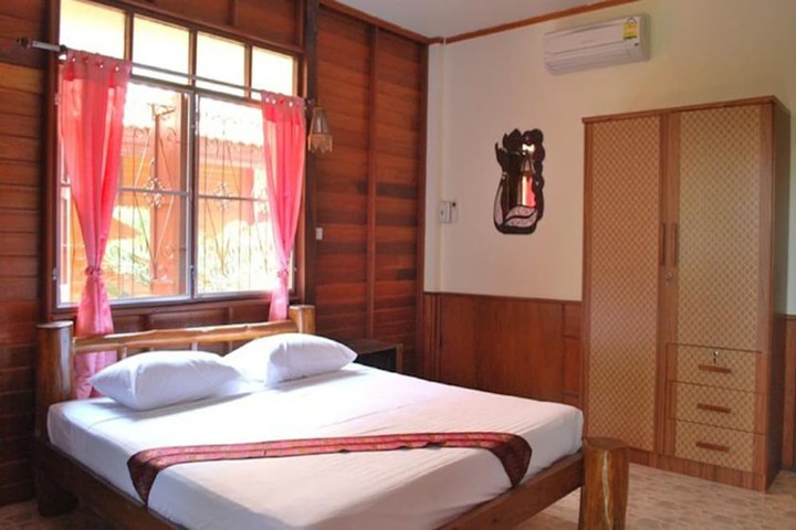 Room 8 of 47