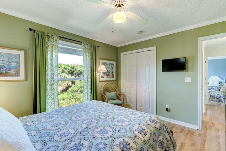Room 5 of 37