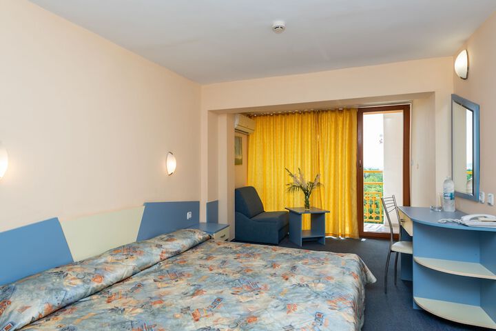 Room 8 of 46