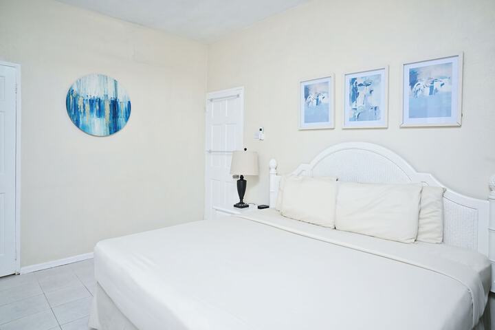 Room 15 of 93