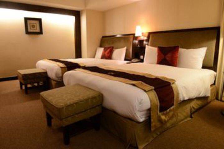 Room 33 of 82