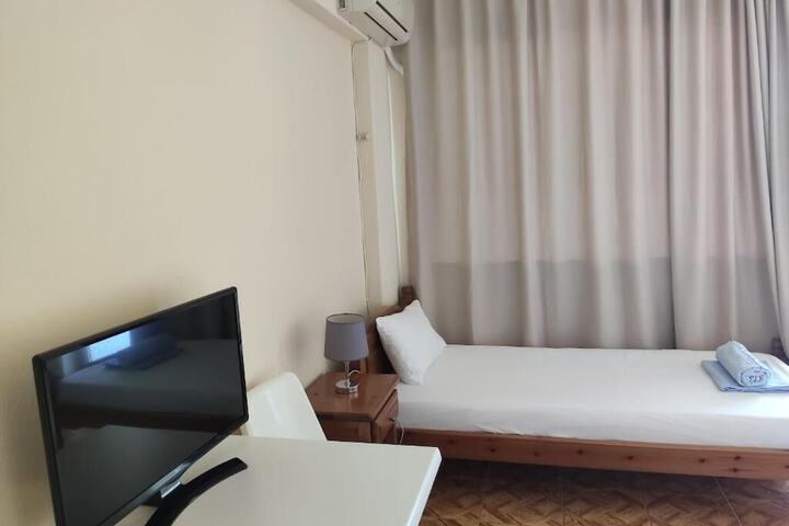 Room 2 of 12