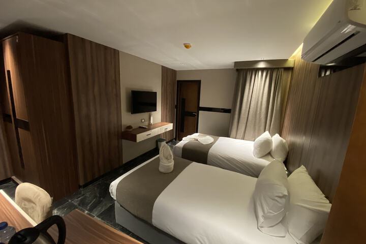 Room 64 of 114