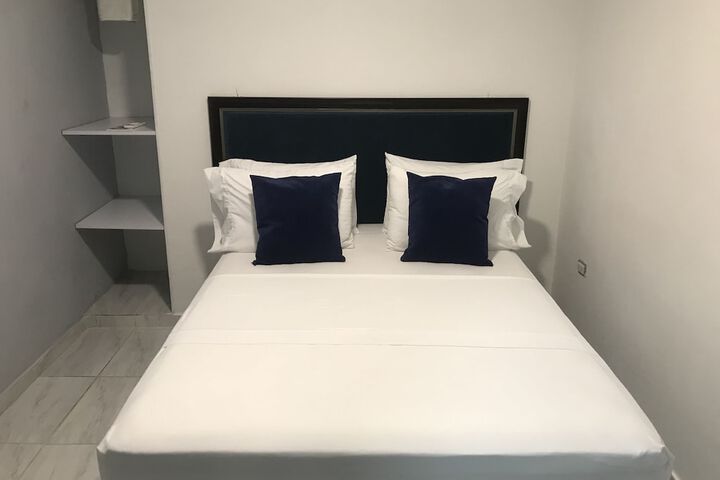 Room 8 of 41