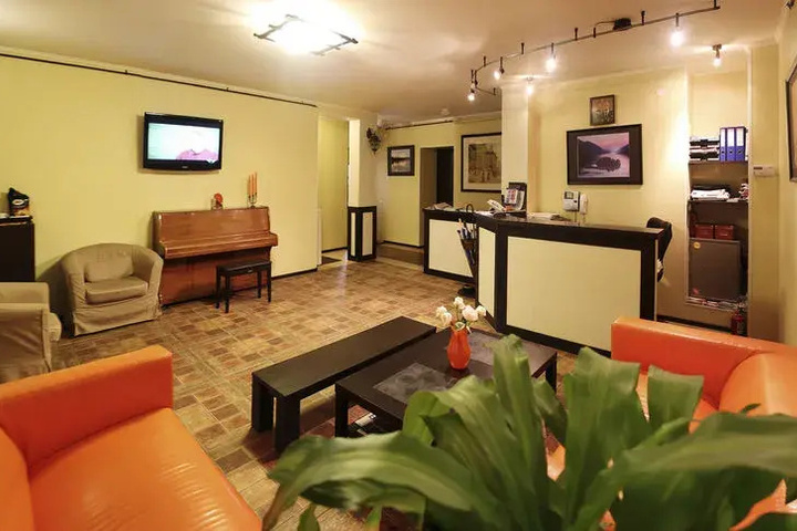 Guest Lobby